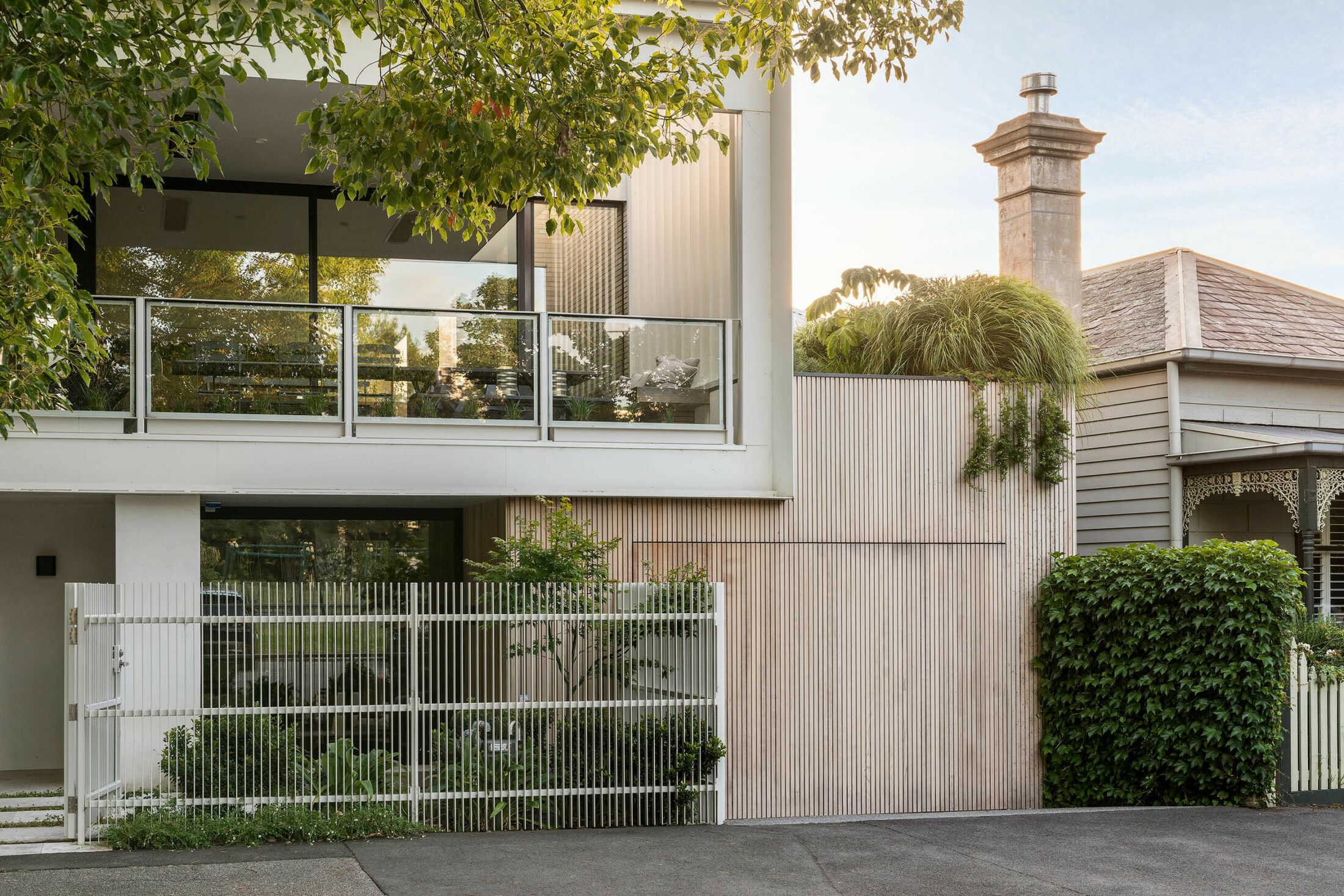 LP1223 18 Nelson Rd 220