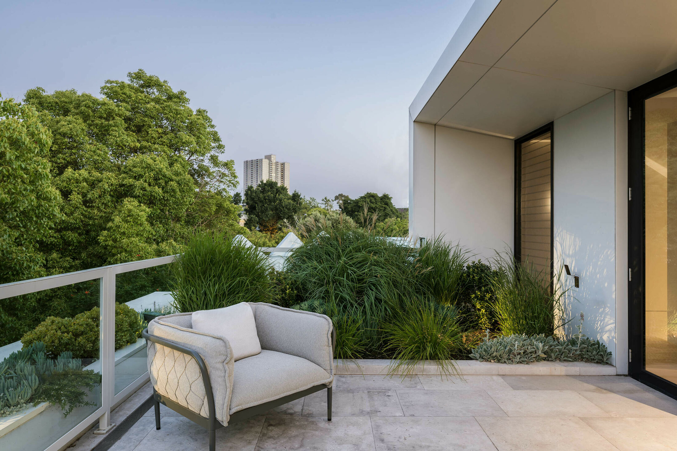 LP1223 18 Nelson Rd 298